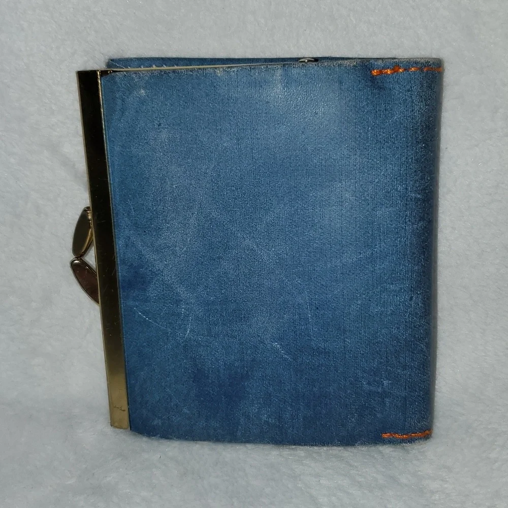 Budd Leather Compact Bifold Wallet with Coin Compartment